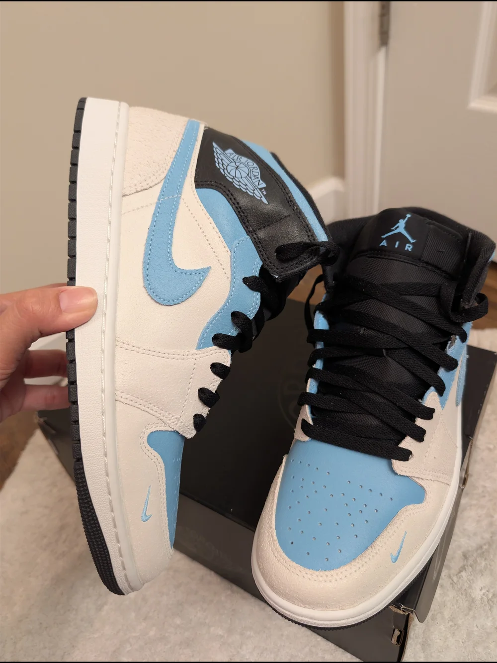 Air Jordan 1 Mid Blue/White/Black Sneakers